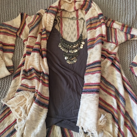 • Forever 21 long fringe sweater cardigan - Picture 3 of 8